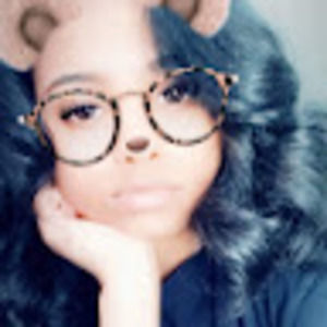 Meet your Posher, Devanie